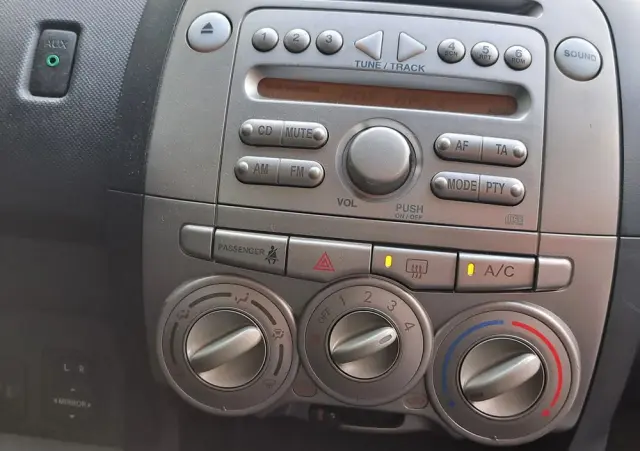 DAIHATSU Sirion 1.3 CooLine