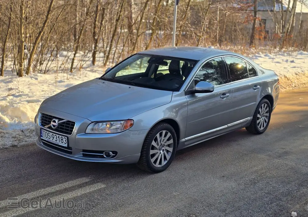 VOLVO S80 