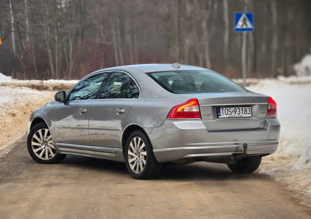 VOLVO S80 