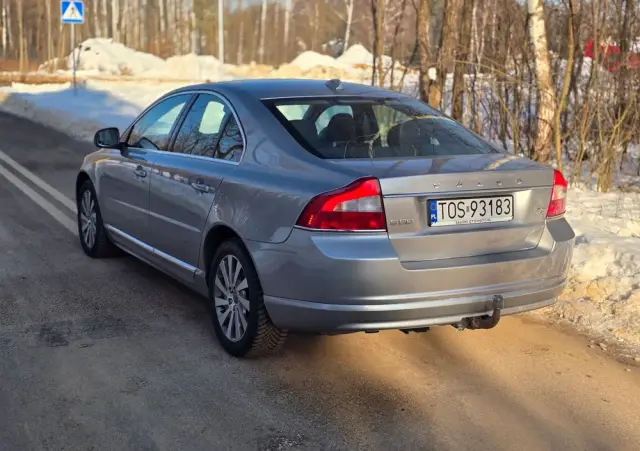 VOLVO S80 