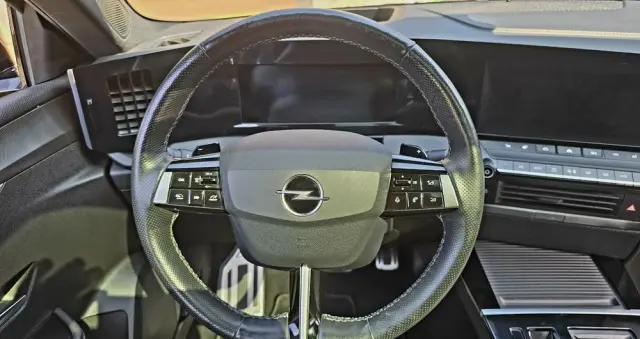OPEL Astra 1.2 Turbo Automatik Ultimate