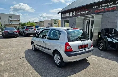 RENAULT Clio 