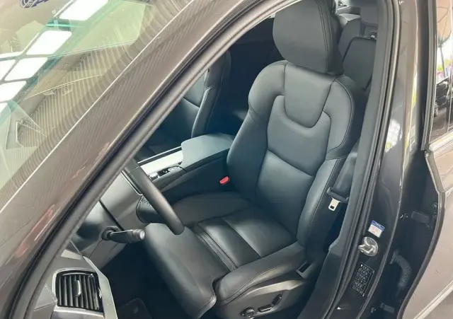 VOLVO XC 90 B5 D AWD Plus Bright