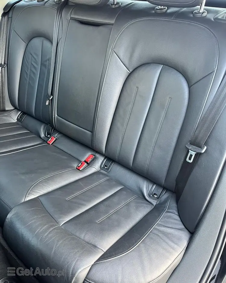 AUDI A6 Avant 2.0 TDI ultra S tronic