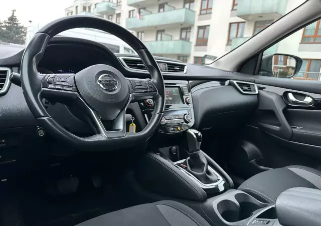 NISSAN Qashqai 1.3 DIG-T N-Style DCT