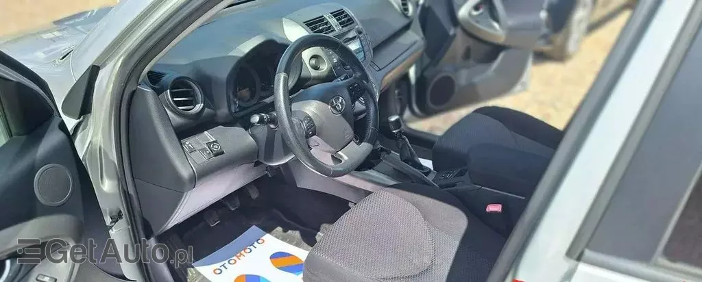 TOYOTA Rav 4 