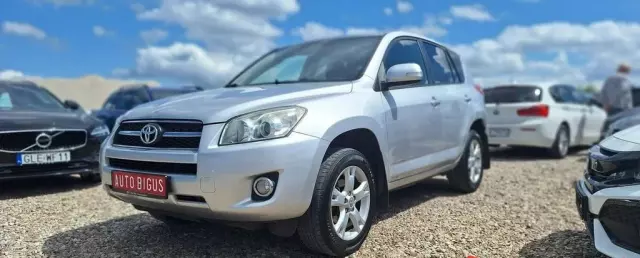 TOYOTA Rav 4 