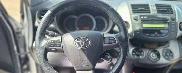 TOYOTA Rav 4 