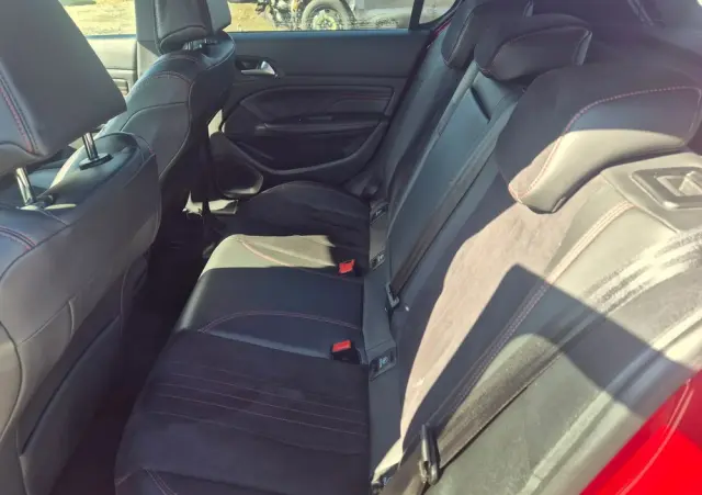 PEUGEOT 308 BlueHDi 180 EAT6 GT