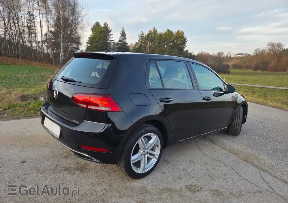VOLKSWAGEN Golf 1.6 TDI (BlueMotion Technology) Trendline