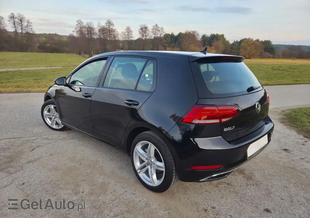 VOLKSWAGEN Golf 1.6 TDI (BlueMotion Technology) Trendline