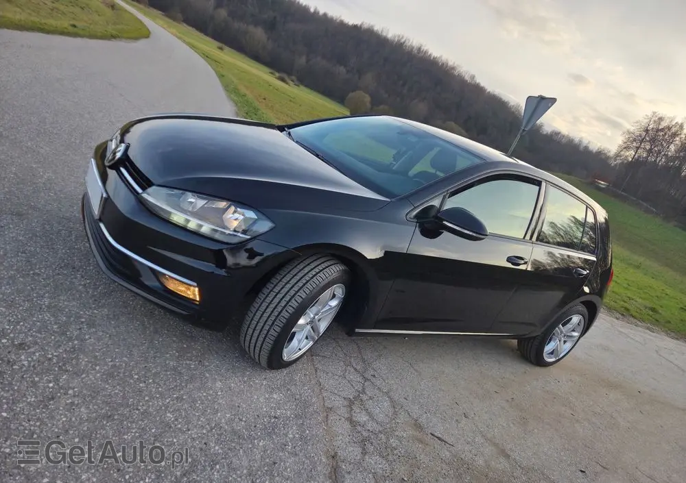 VOLKSWAGEN Golf 1.6 TDI (BlueMotion Technology) Trendline