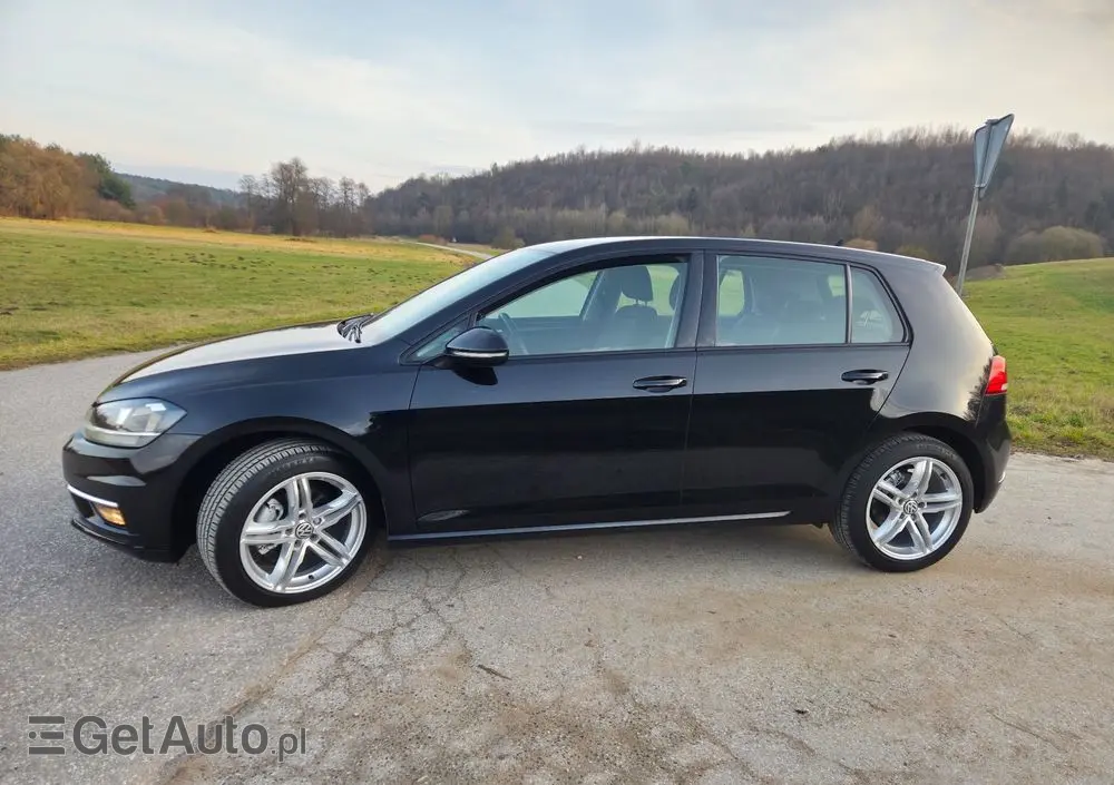VOLKSWAGEN Golf 1.6 TDI (BlueMotion Technology) Trendline