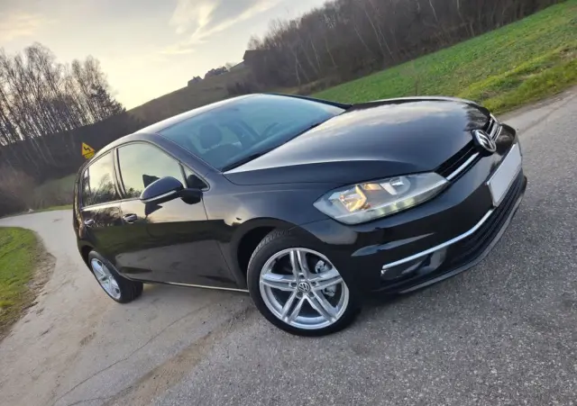 VOLKSWAGEN Golf 1.6 TDI (BlueMotion Technology) Trendline