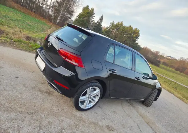 VOLKSWAGEN Golf 1.6 TDI (BlueMotion Technology) Trendline