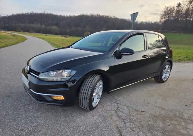 VOLKSWAGEN Golf 1.6 TDI (BlueMotion Technology) Trendline