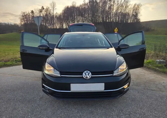 VOLKSWAGEN Golf 1.6 TDI (BlueMotion Technology) Trendline