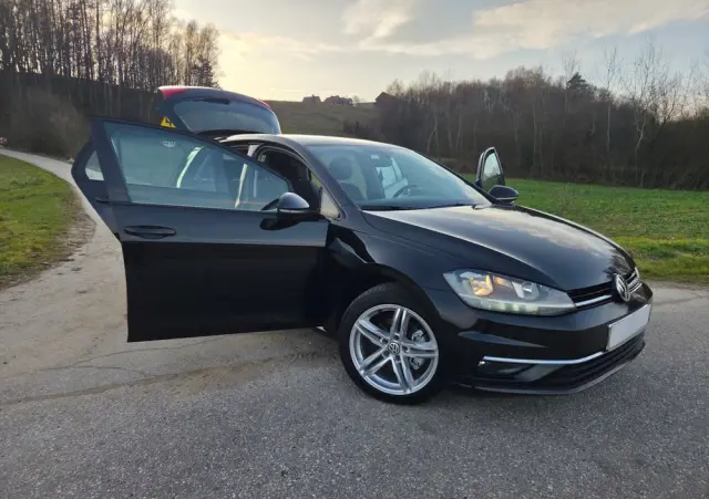 VOLKSWAGEN Golf 1.6 TDI (BlueMotion Technology) Trendline