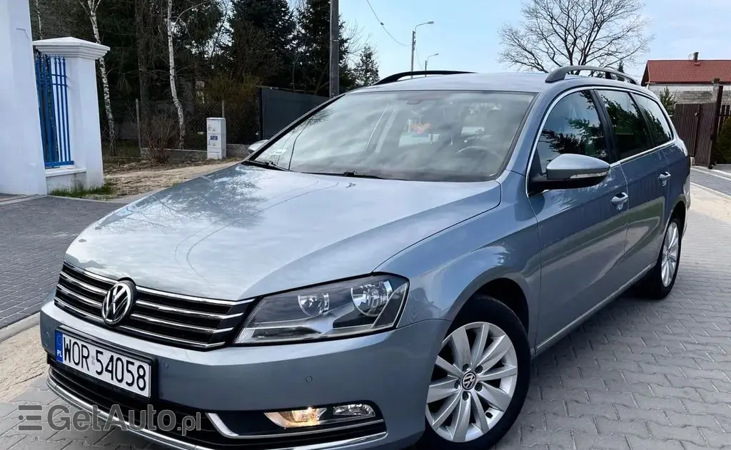 VOLKSWAGEN Passat 