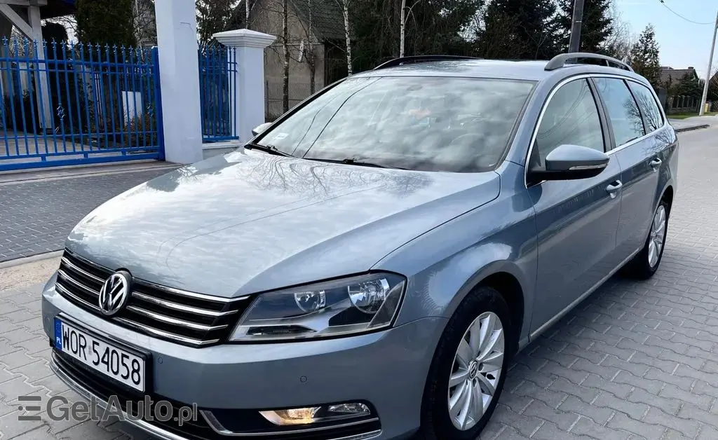 VOLKSWAGEN Passat 