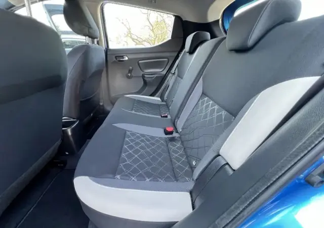 NISSAN Micra 1.0 Acenta