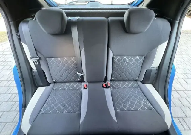 NISSAN Micra 1.0 Acenta