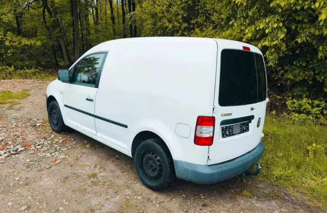 VOLKSWAGEN Caddy 