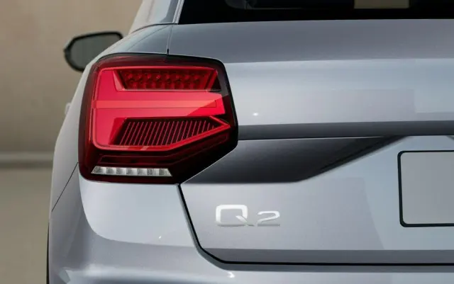 AUDI Q2 35 TFSI S tronic