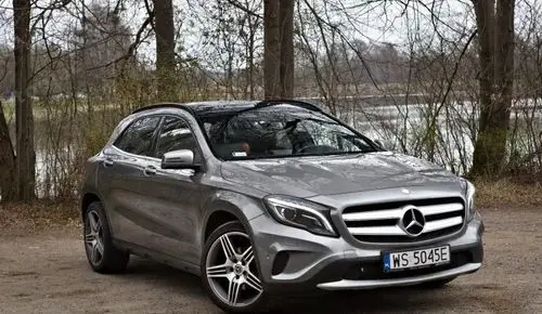 MERCEDES-BENZ GLA 