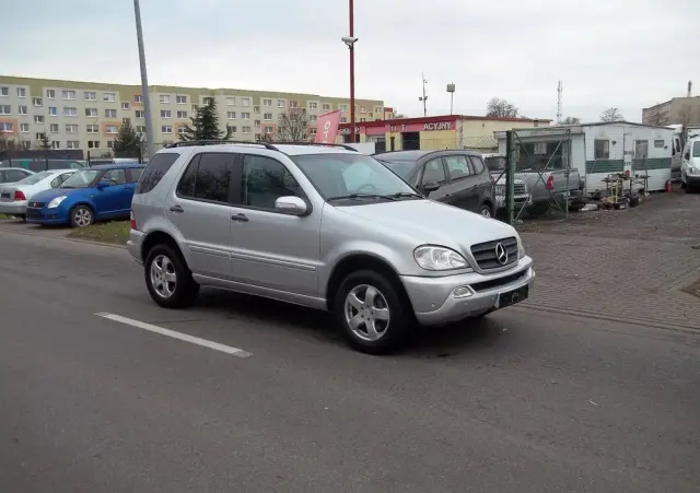 MERCEDES-BENZ ML 