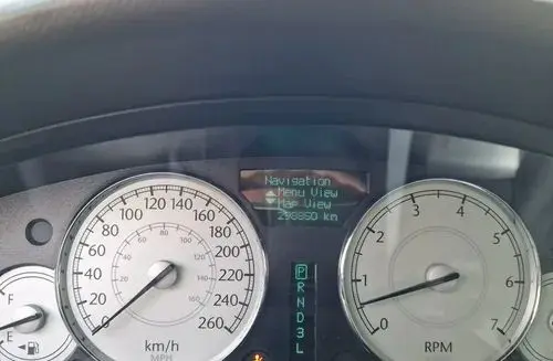CHRYSLER 300 