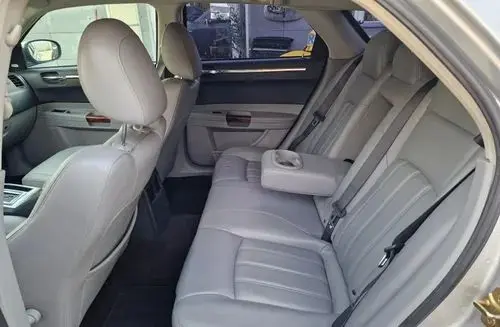 CHRYSLER 300 