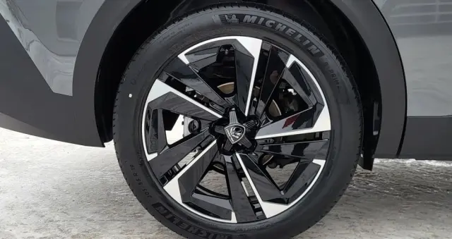 PEUGEOT 408 1.2 PureTech mHEV Allure S&S e-DSC6