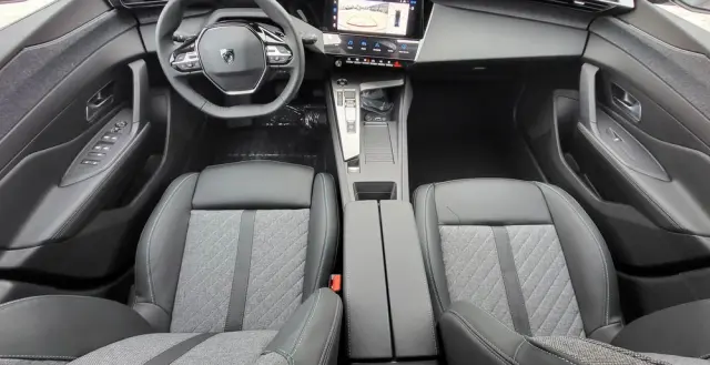 PEUGEOT 408 1.2 PureTech mHEV Allure S&S e-DSC6