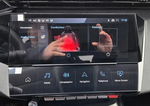 PEUGEOT 408 1.2 PureTech mHEV Allure S&S e-DSC6