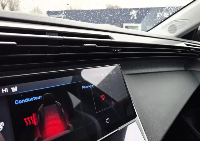 PEUGEOT 408 1.2 PureTech mHEV Allure S&S e-DSC6