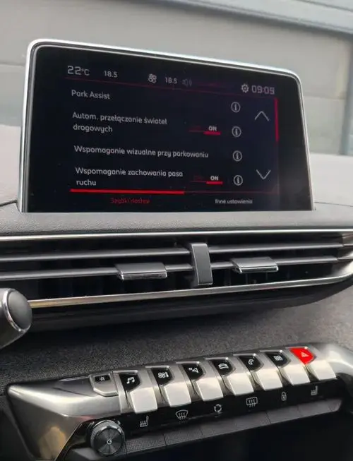 PEUGEOT 5008 
