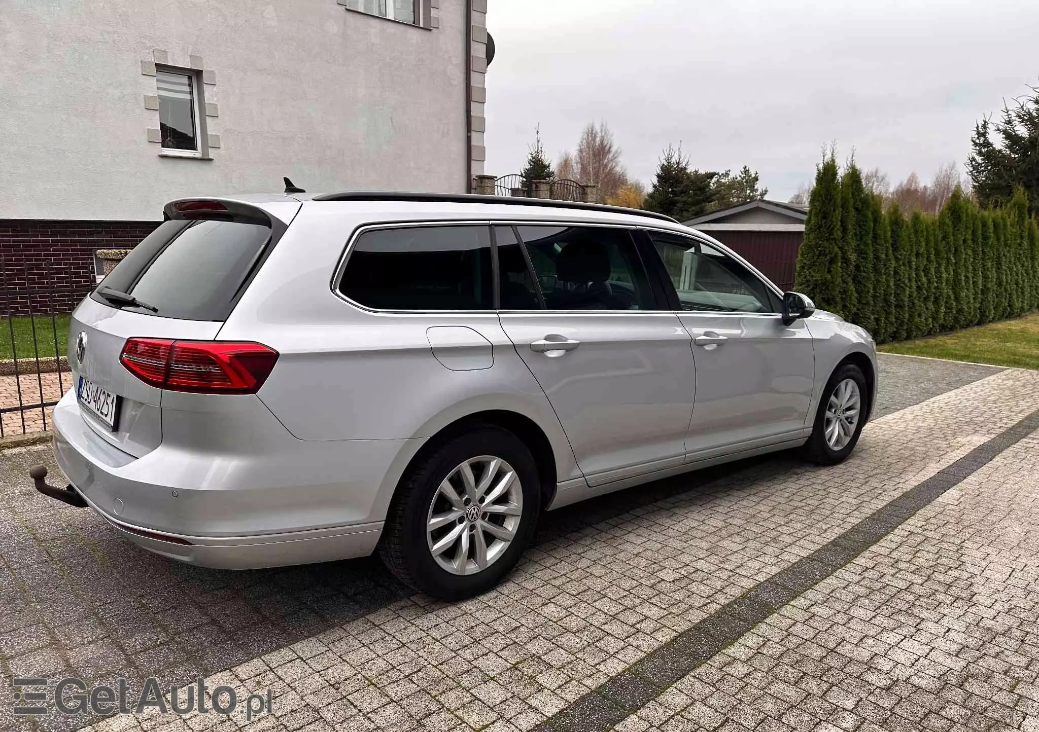 VOLKSWAGEN Passat Variant 2.0 TDI DSG (BlueMotion Technology) Highline