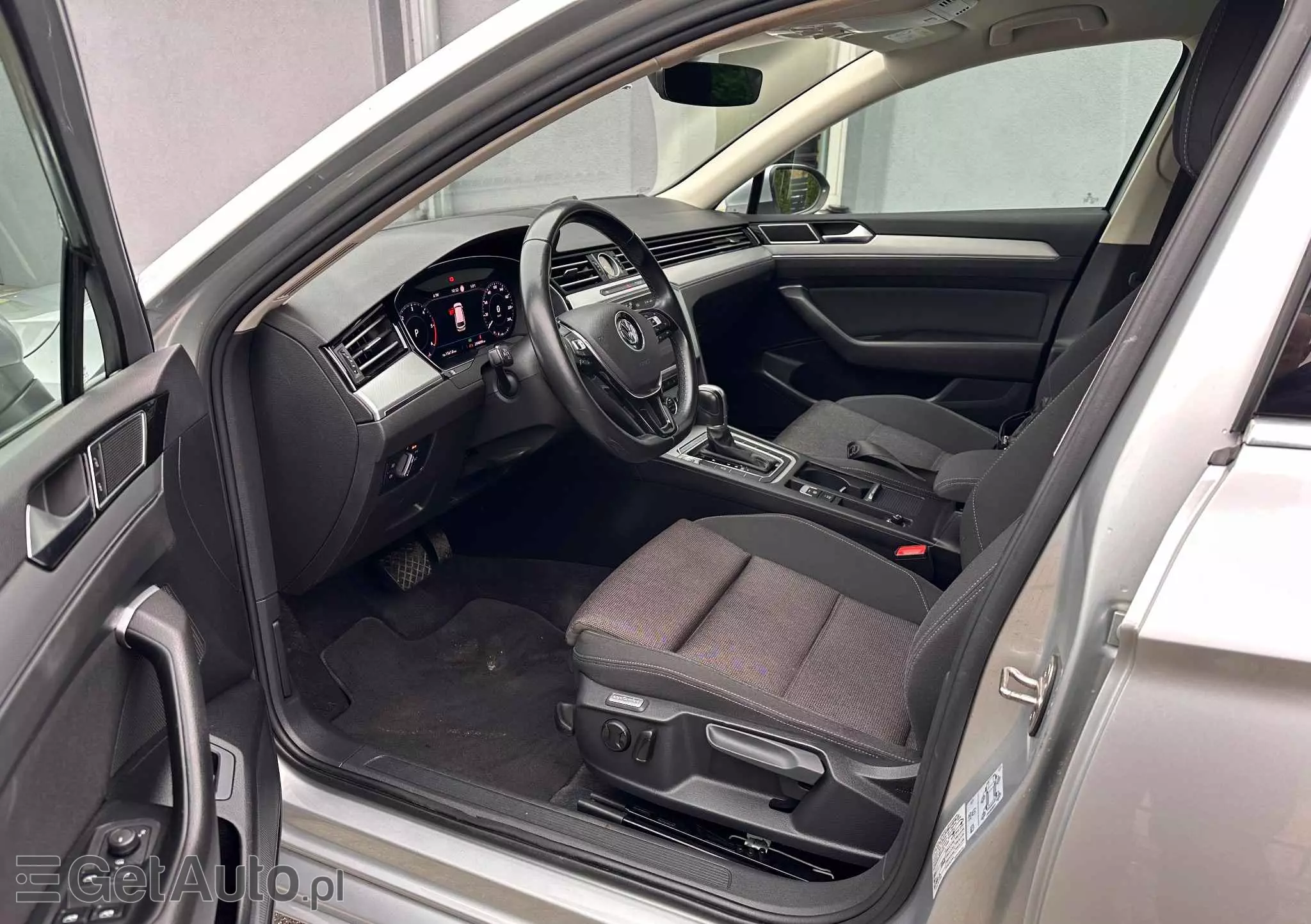 VOLKSWAGEN Passat Variant 2.0 TDI DSG (BlueMotion Technology) Highline