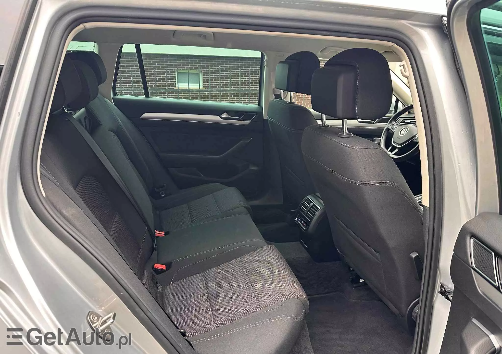 VOLKSWAGEN Passat Variant 2.0 TDI DSG (BlueMotion Technology) Highline