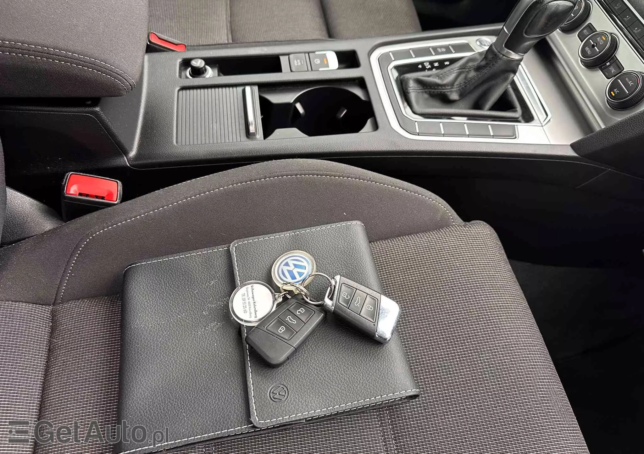 VOLKSWAGEN Passat Variant 2.0 TDI DSG (BlueMotion Technology) Highline