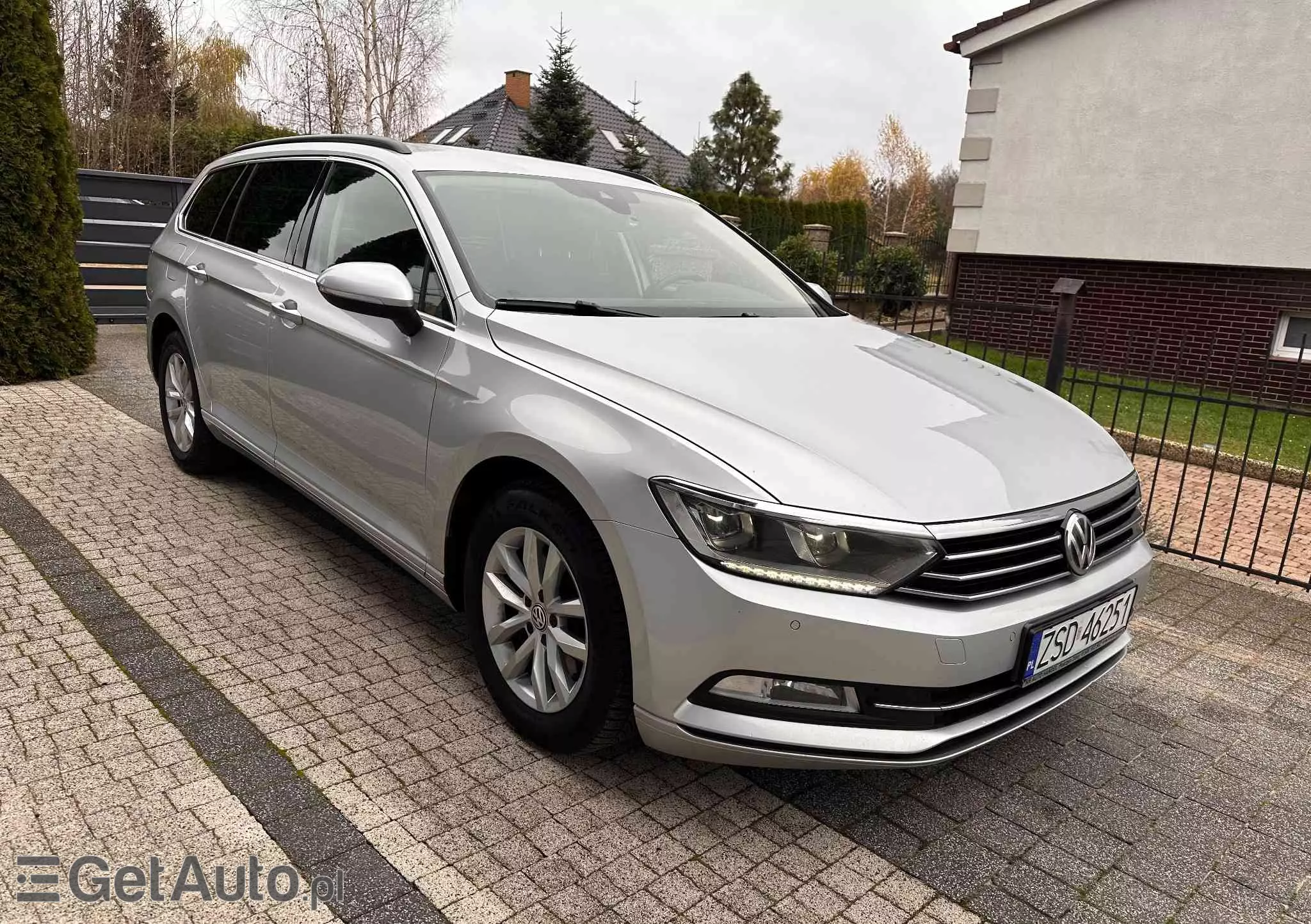 VOLKSWAGEN Passat Variant 2.0 TDI DSG (BlueMotion Technology) Highline