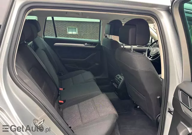 VOLKSWAGEN Passat Variant 2.0 TDI DSG (BlueMotion Technology) Highline