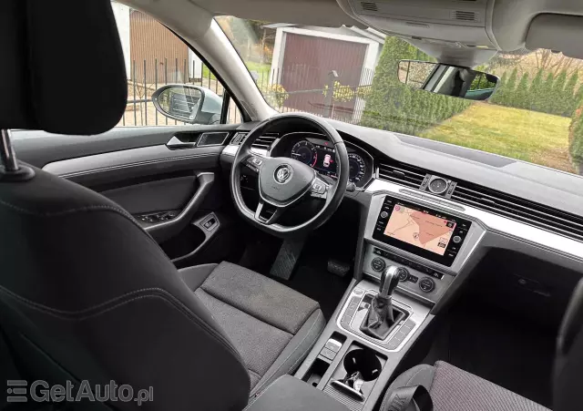 VOLKSWAGEN Passat Variant 2.0 TDI DSG (BlueMotion Technology) Highline