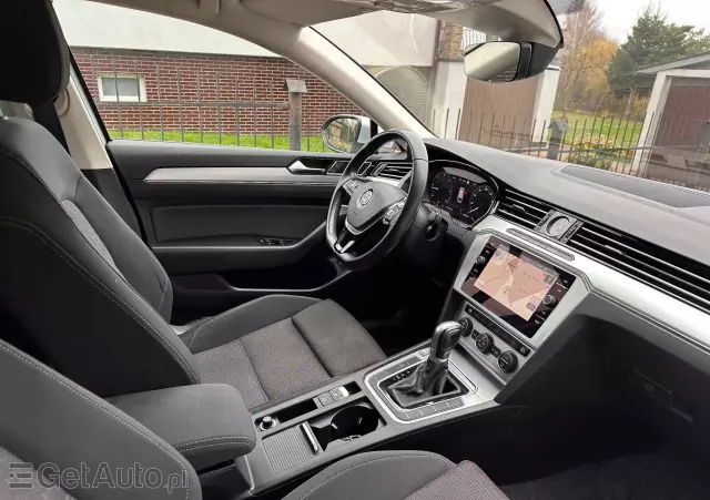 VOLKSWAGEN Passat Variant 2.0 TDI DSG (BlueMotion Technology) Highline