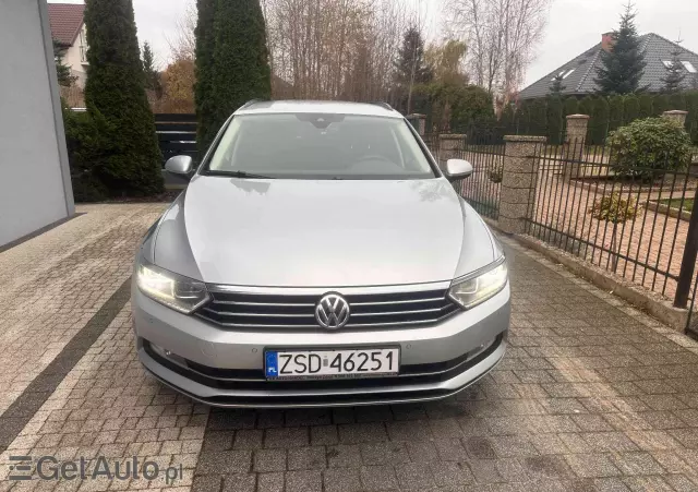 VOLKSWAGEN Passat Variant 2.0 TDI DSG (BlueMotion Technology) Highline