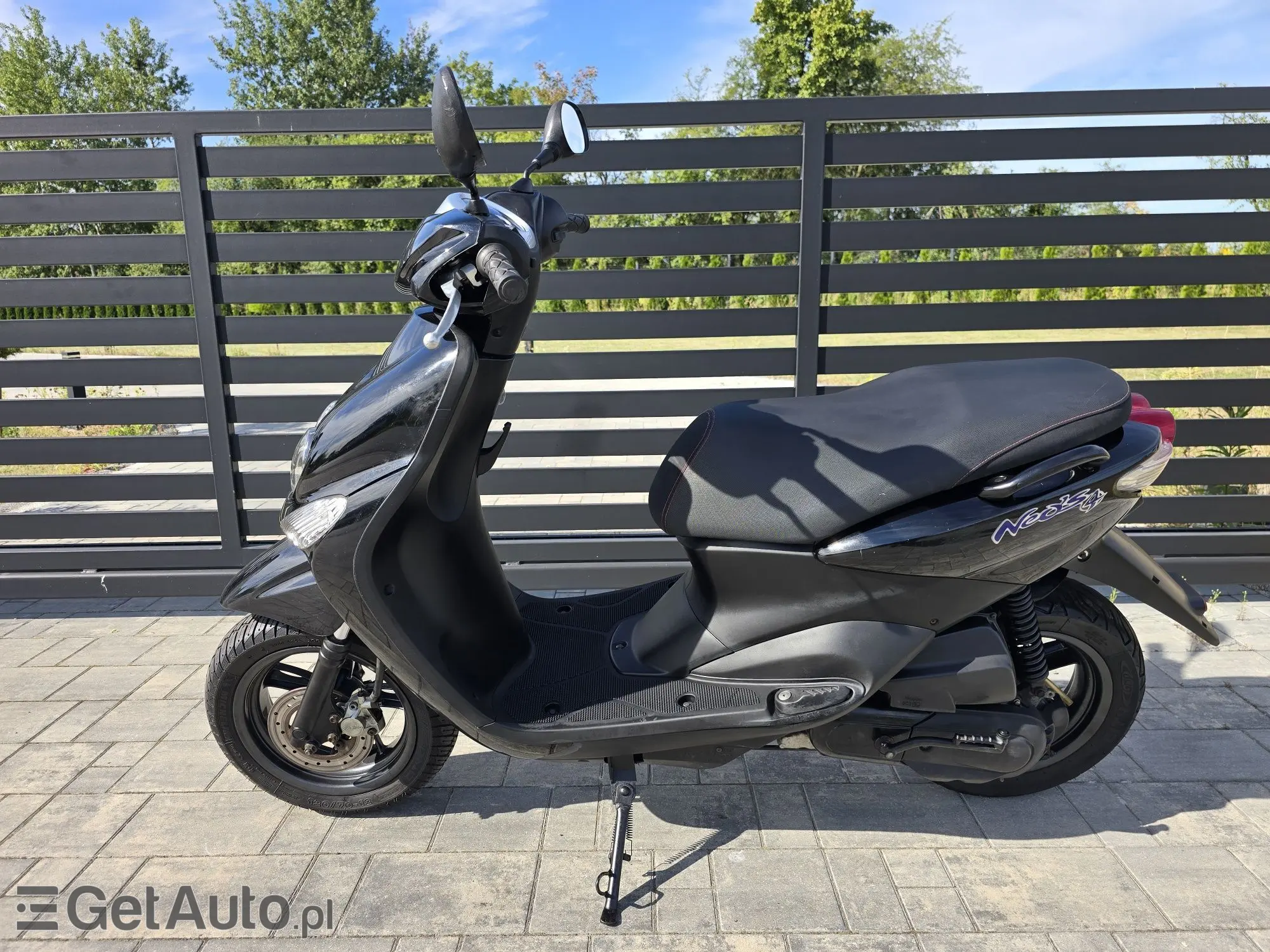 YAMAHA Neos 