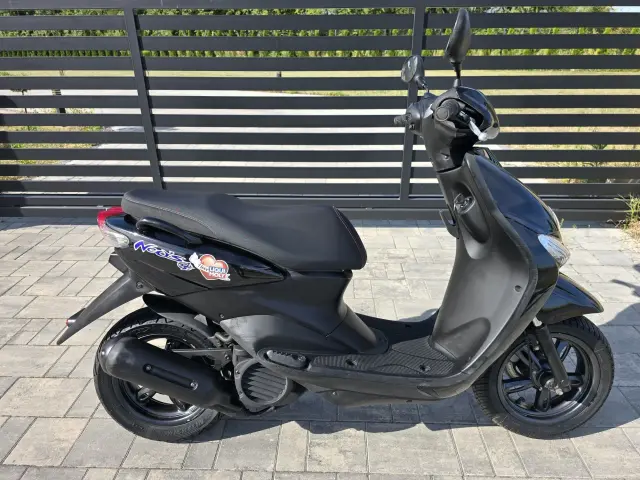 YAMAHA Neos 