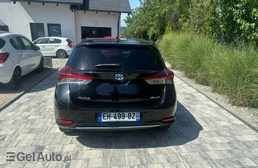 TOYOTA Auris 