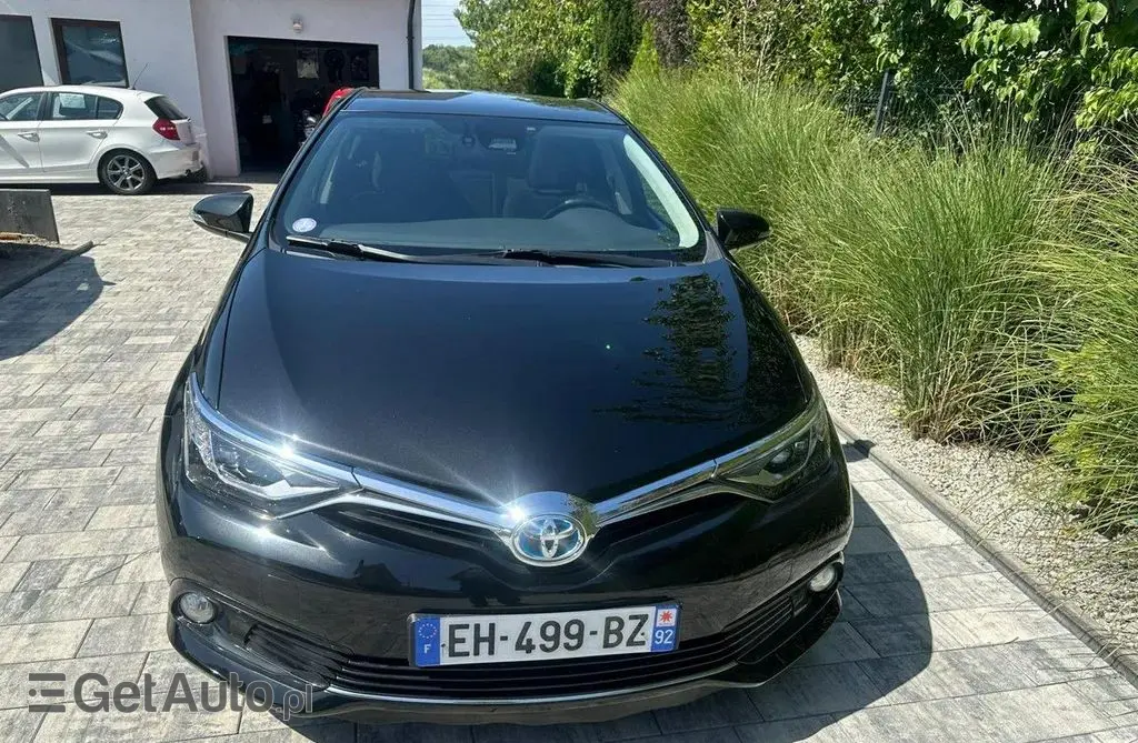 TOYOTA Auris 